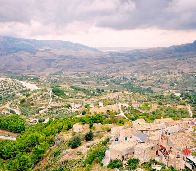 Contessa Entellina, Cultural identity between mountains, woods and waterways.