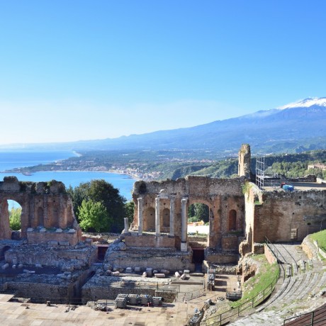Il vulcano e il barocco, giro turistico con la Circumetnea. 